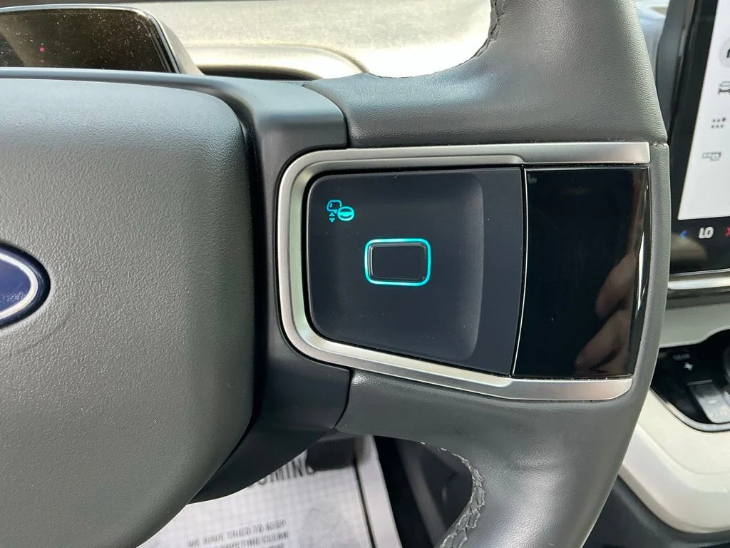 Used 2025 Gray Ford Active image 34