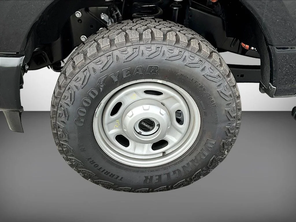New 2026 Agate Black Metallic Ford F-250® XL image 9