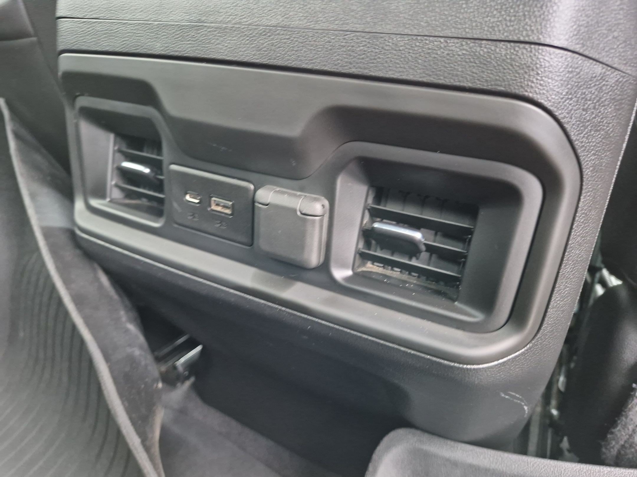 Used 2020 SATIN STEEL METALLIC Chevrolet LT Trail Boss image 28