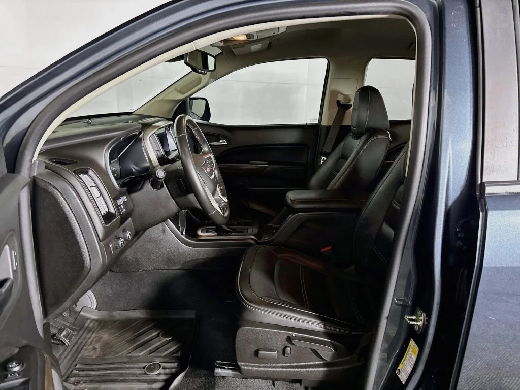 Used 2019 Blue GMC Denali image 11
