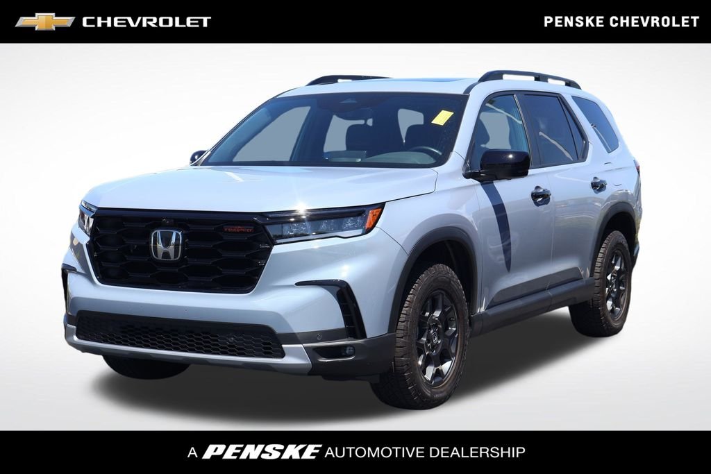 2025 Honda Pilot TrailSport AWD's photo
