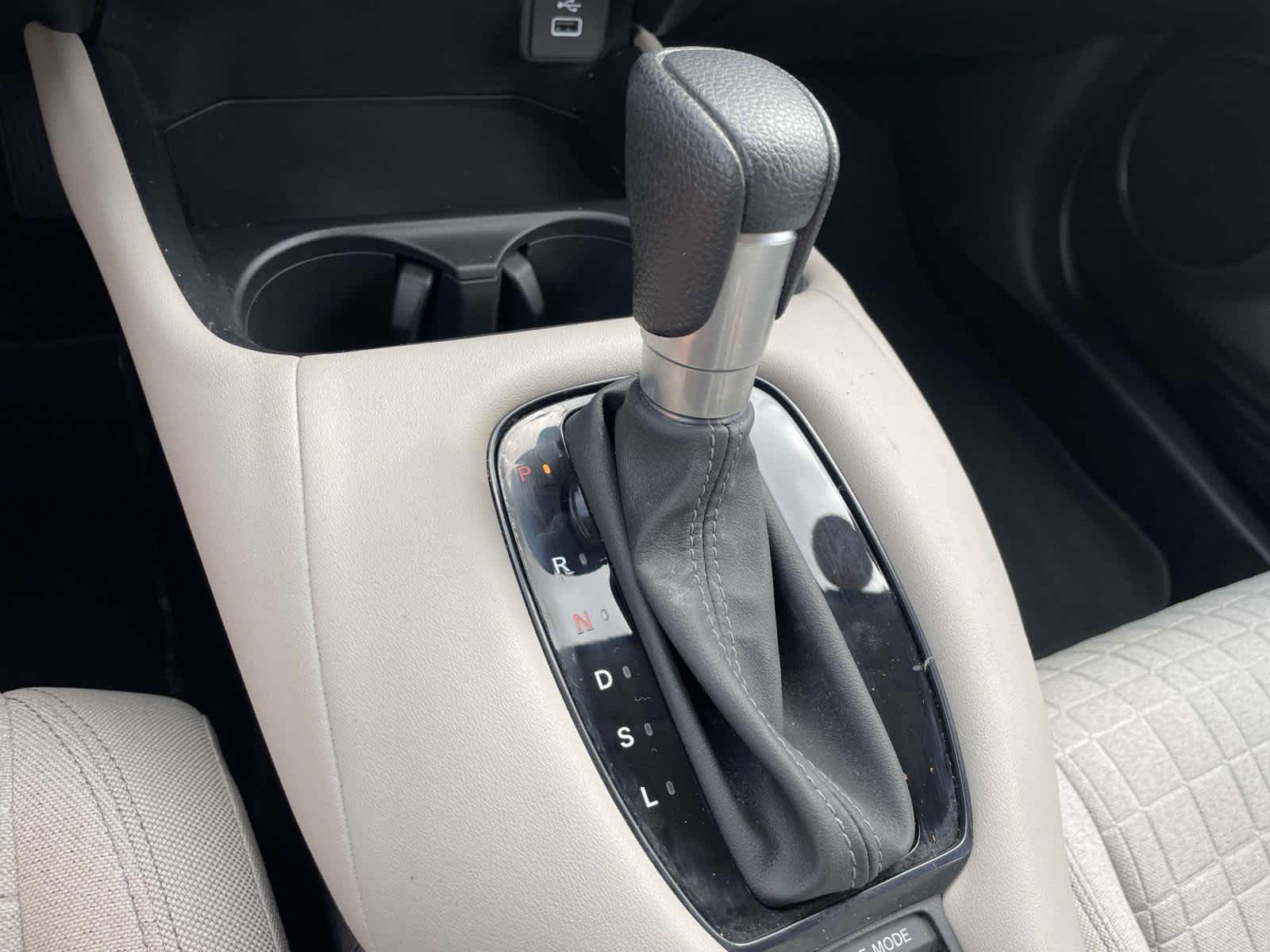 Used 2024 Platinum White Pearl Honda LX image 30