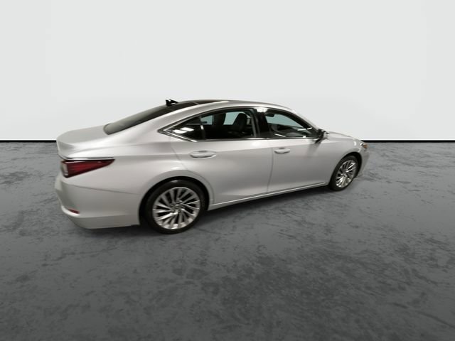 Used 2019 Silver Lexus ES 350 image 8