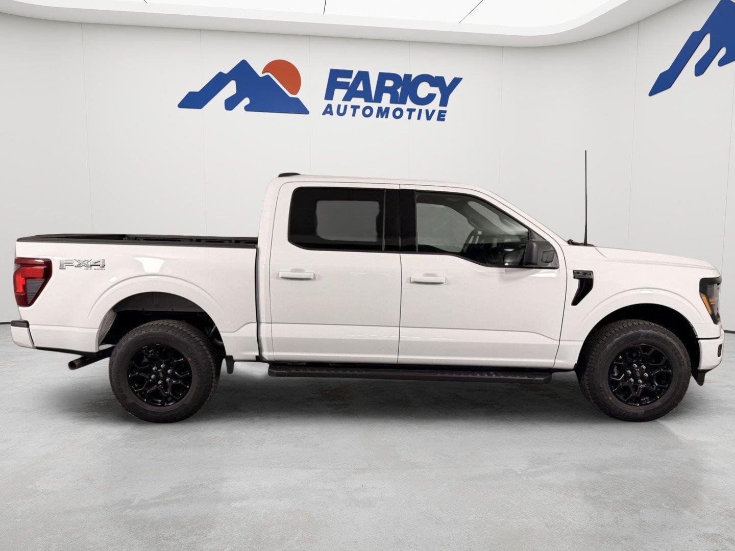 New 2026 Oxford White Ford XLT image 11