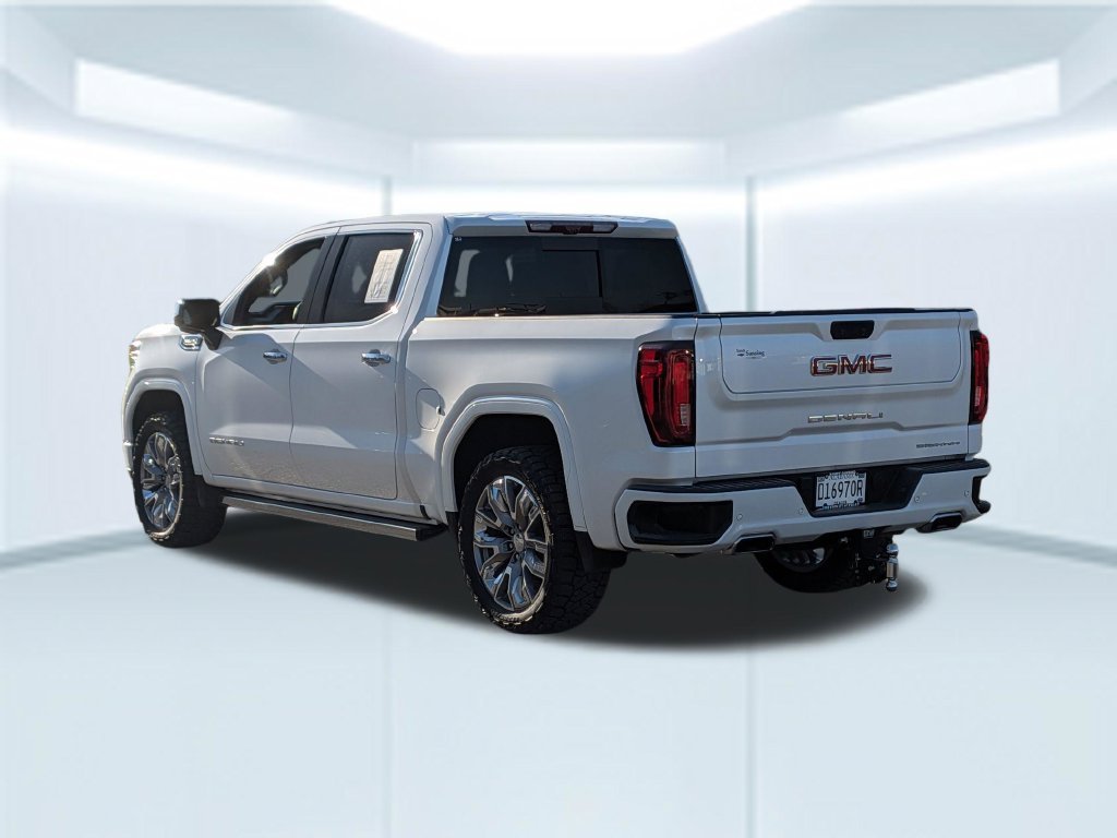 Used 2024 White GMC Denali image 4