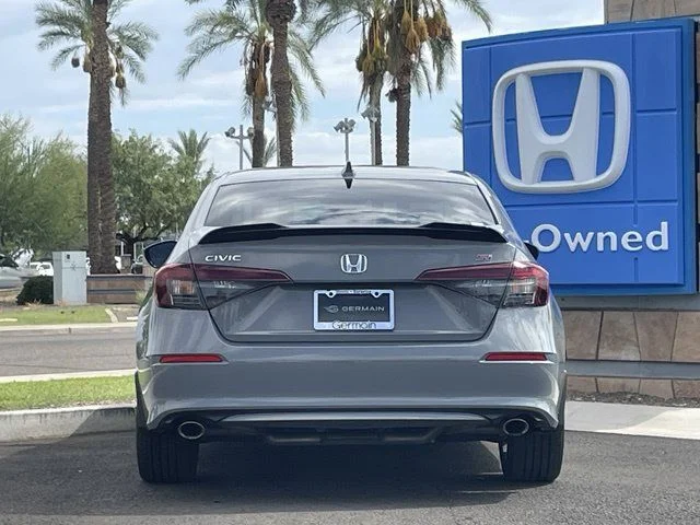 Used 2025 Urban Gray Pearl Honda  image 6
