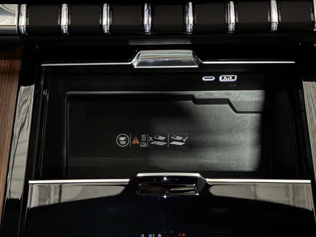 Certified Used 2025 Summit White GMC Denali image 17