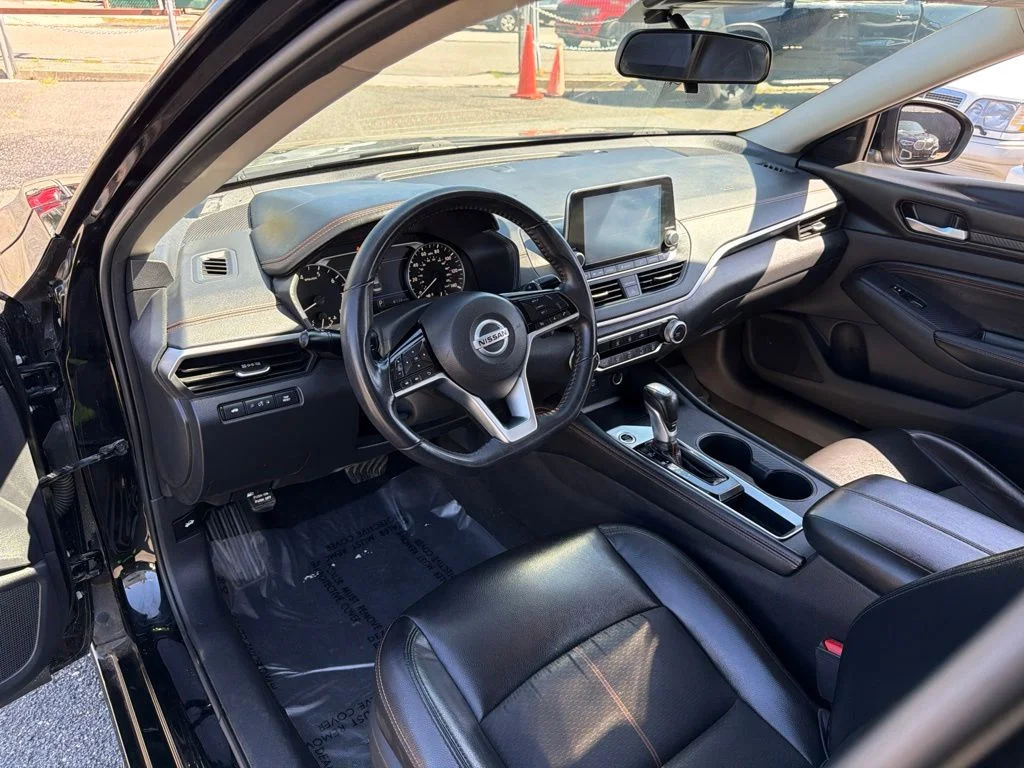 2020 Nissan Altima SR - Photo 21