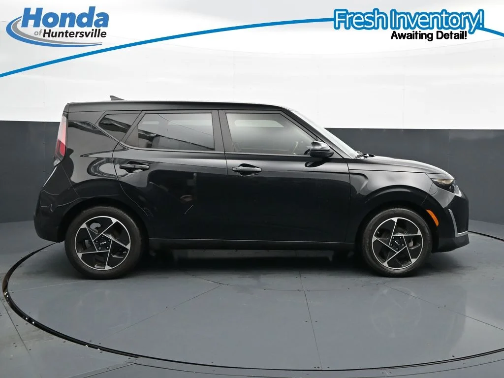 Used 2024 Black Kia EX image 11