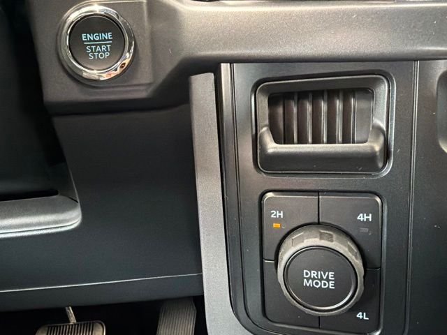 New 2026 Agate Black Metallic Ford XLT image 31