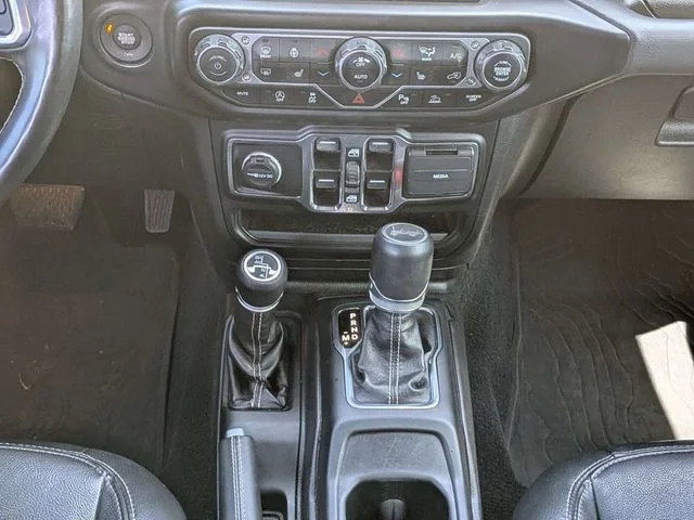 Used 2022 Sting-gray Clea Jeep Unlimited Sahara image 18