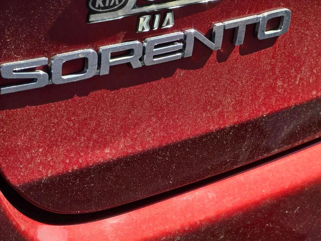 Used 2018 Red Kia EX image 15