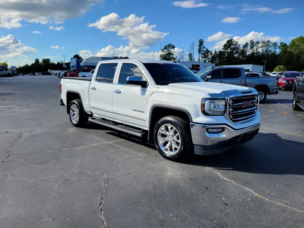 Used 2018 SUMMIT WHITE GMC SLT image 8