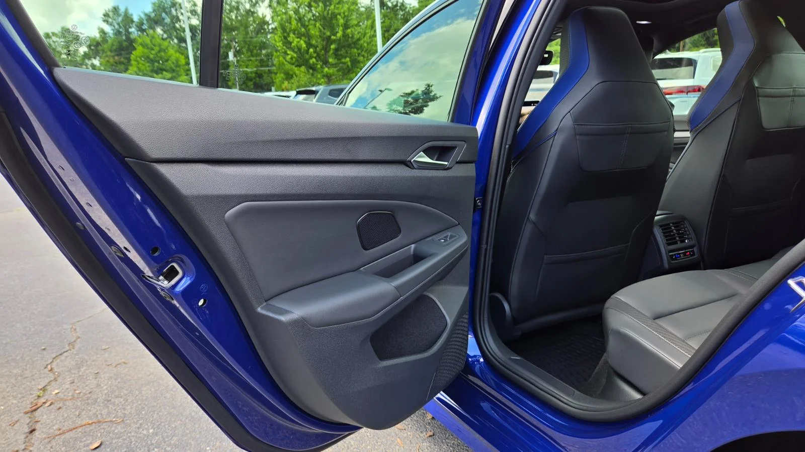 New 2026 Lapiz Blue Metallic Volkswagen  image 50