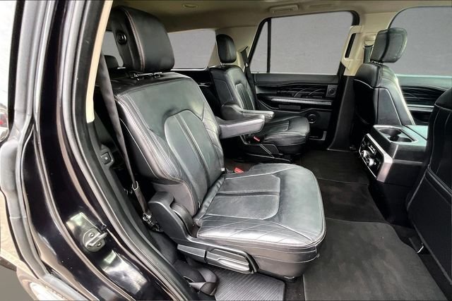 Used 2019 Black Ford Platinum image 25