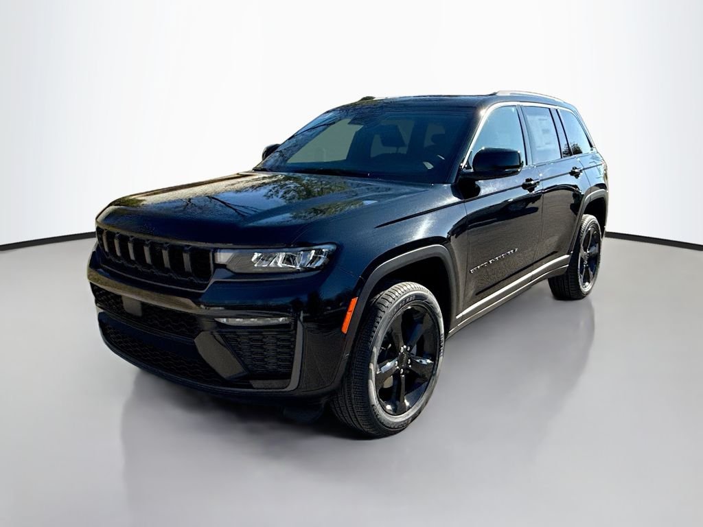 New 2026 Diamond Black Crystal Pearl-Coat Exterior Paint Jeep Limited image 8