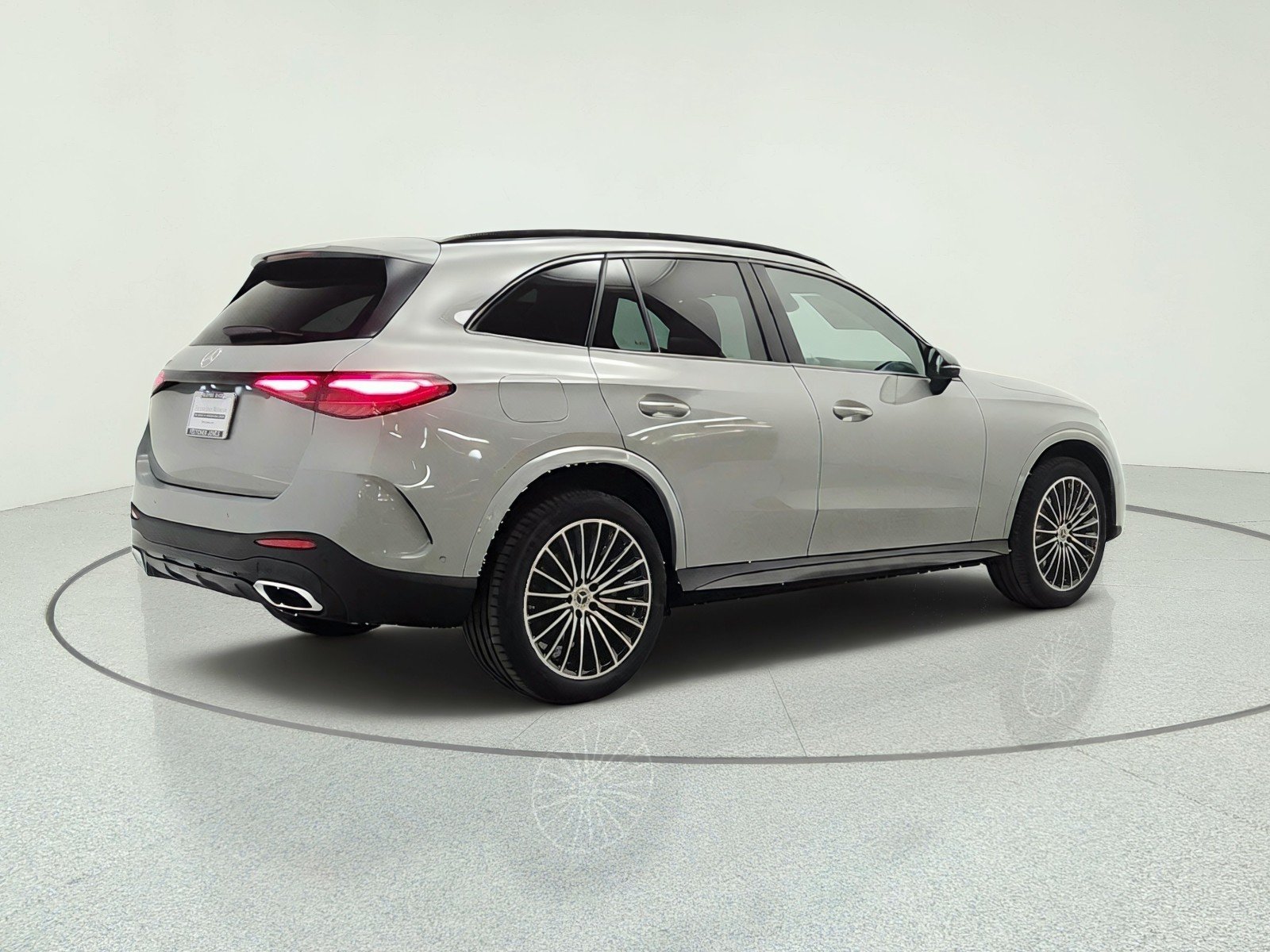 New 2027 MANUFAKTUR Alpine Grey Mercedes-Benz GLC 300 SUV image 5