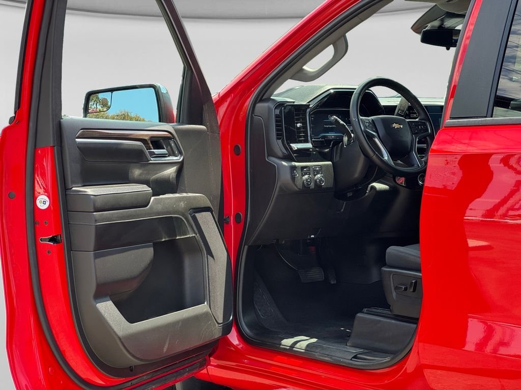 Used 2024 Red Chevrolet LT image 9