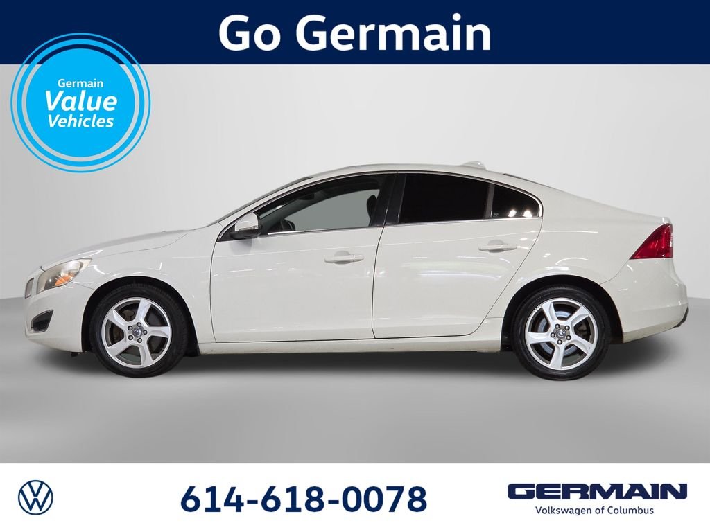 Used 2012  Volvo T5 image 9