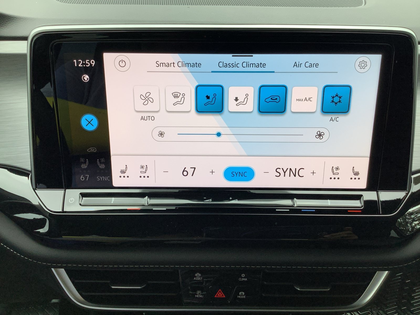 New 2026 OPAL WHITE Volkswagen 2.0T SE w/Technology image 17