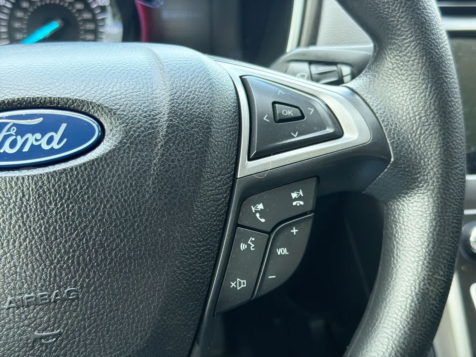 Used 2020 Alto Blue Metallic Tinted Clearcoat Ford SE image 25