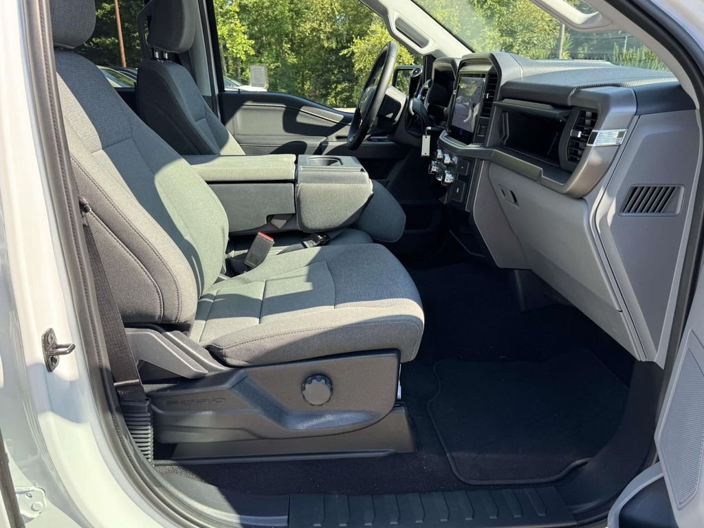 Used 2025 White Ford XLT image 14
