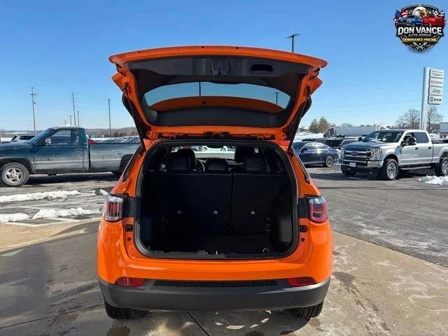 New 2026 Joose Exterior Paint Jeep Latitude image 19