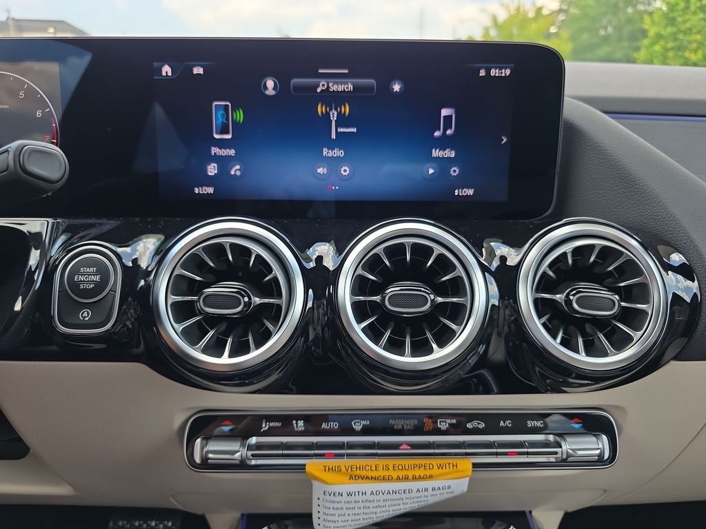 New 2026 Black Mercedes-Benz GLA 250 image 23