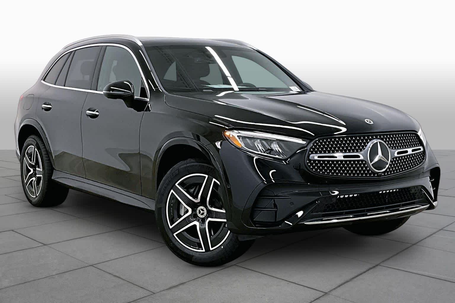 New 2026 Black Mercedes-Benz GLC 300 image 2