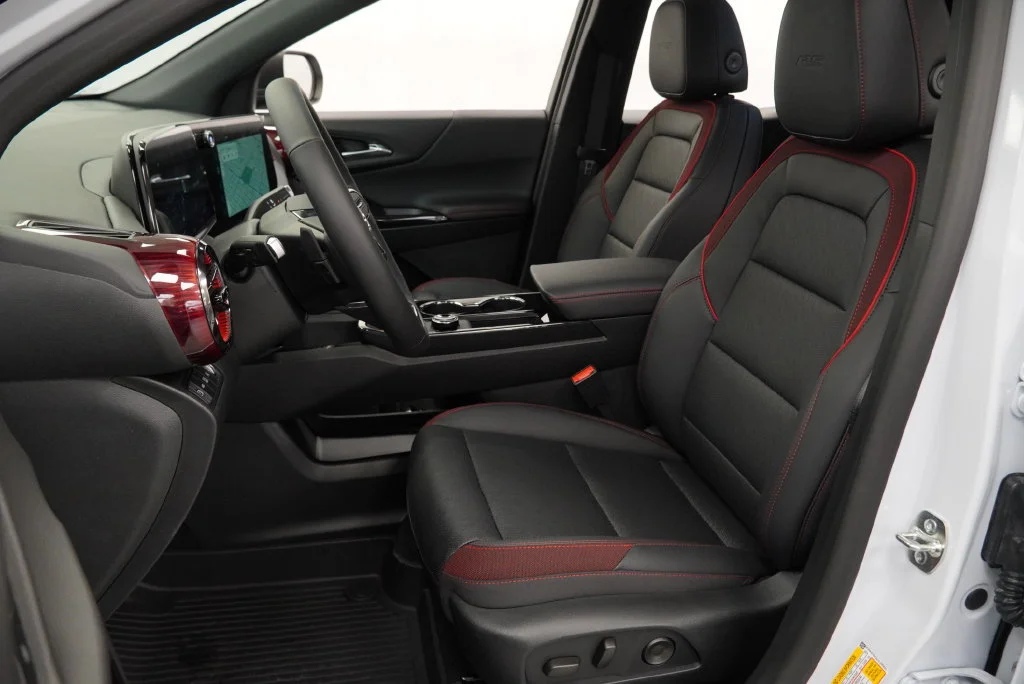 New 2027 Polar White Tricoat Chevrolet RS image 7