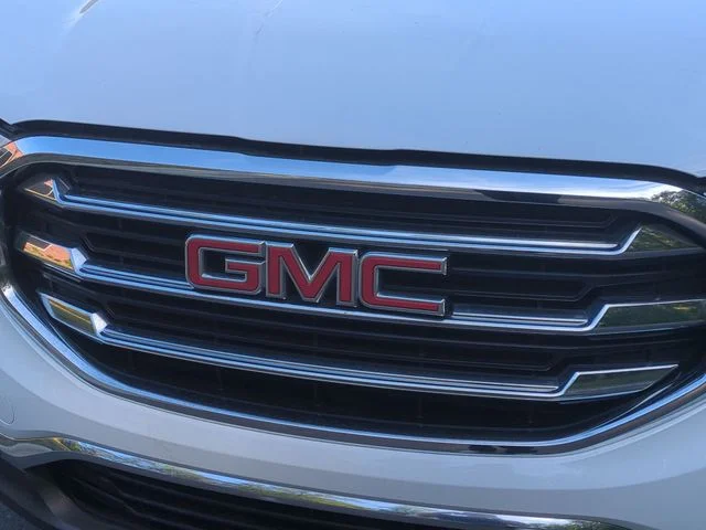 Used 2019 White GMC SLT image 24