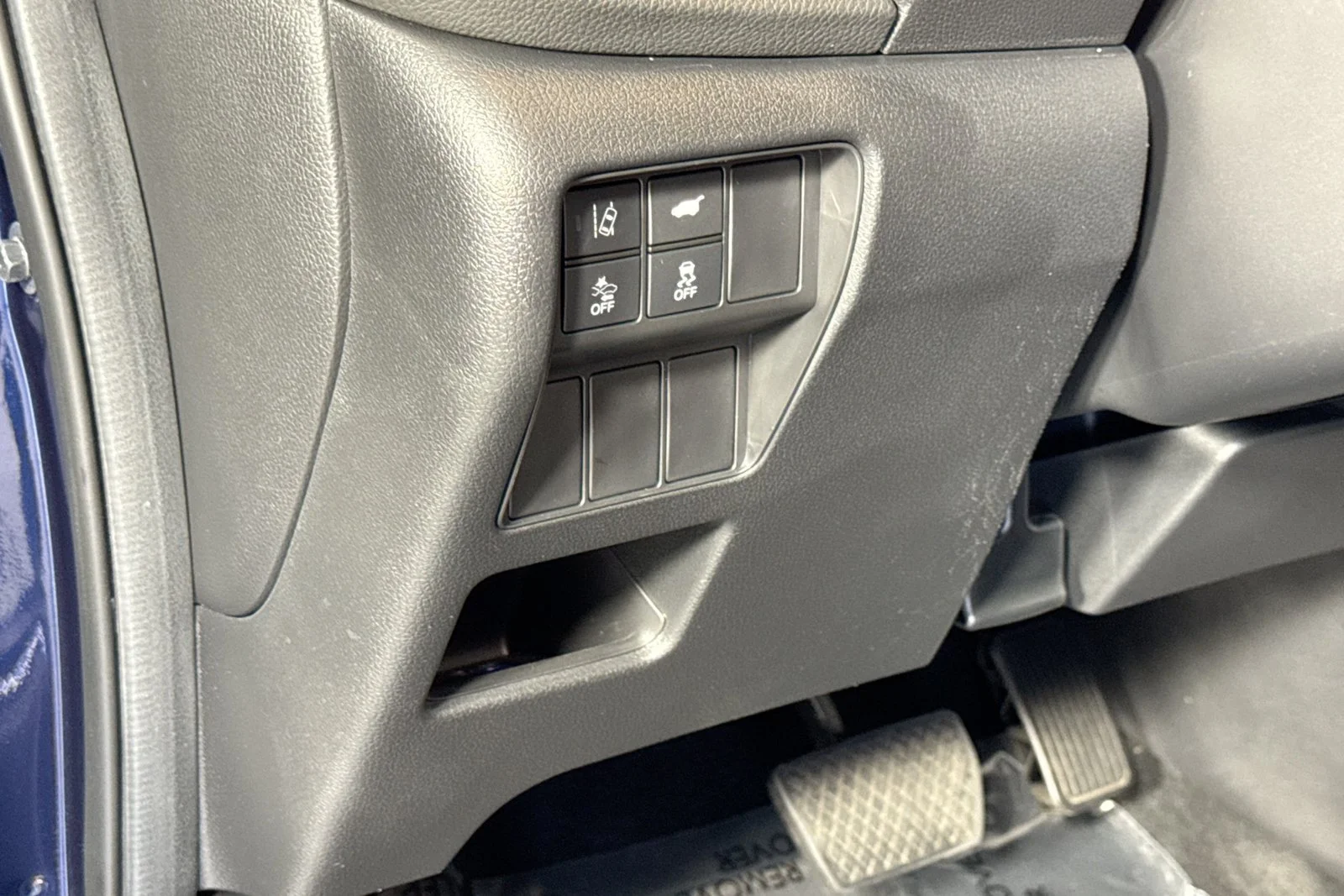 Used 2018 Obsidian Blue Pearl Honda Touring image 10