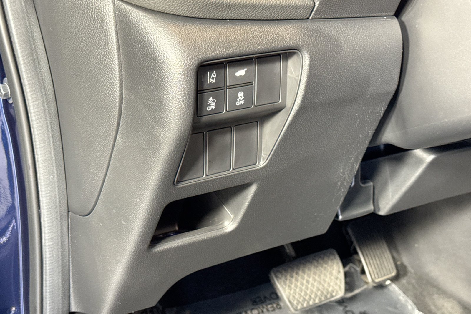 Used 2018 Obsidian Blue Pearl Honda Touring image 10
