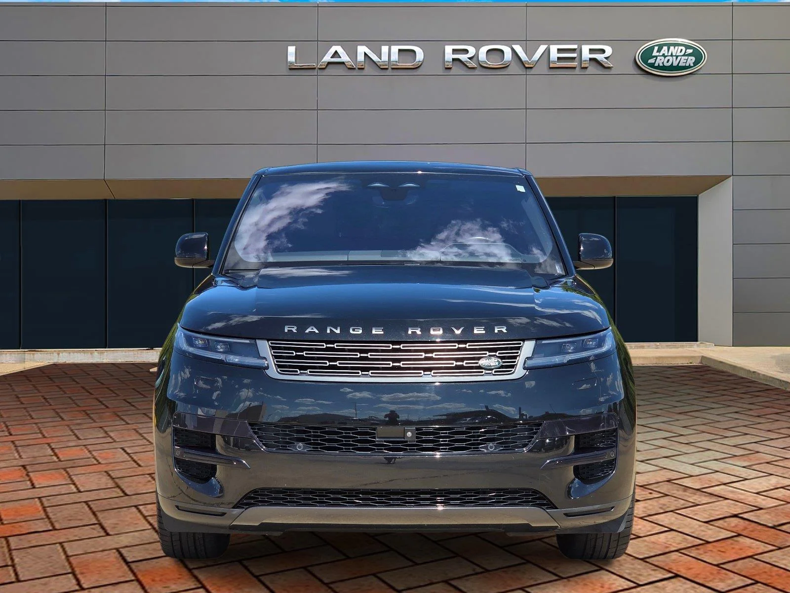 Certified Used 2023 Santorini Black Metallic Land Rover SE image 2