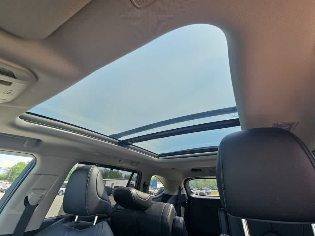 Used 2023 Magnetic Gray Metallic Toyota Platinum image 10