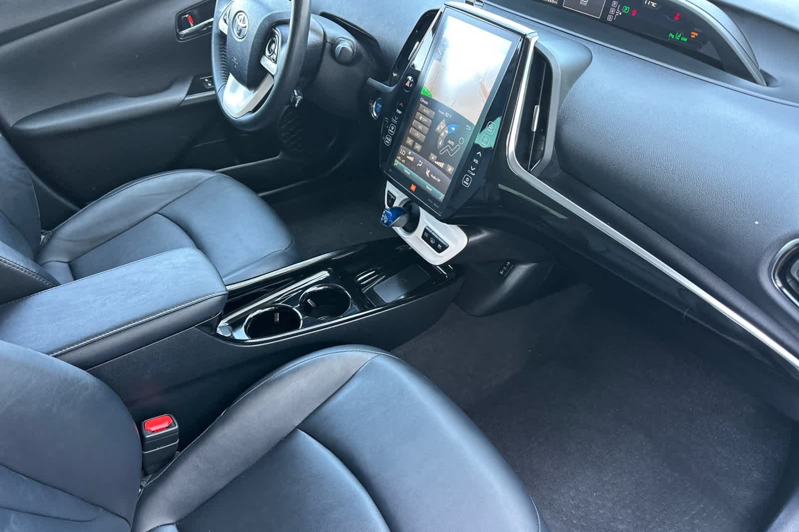 Certified Used 2018 Blizzard Pearl Toyota Advanced image 15
