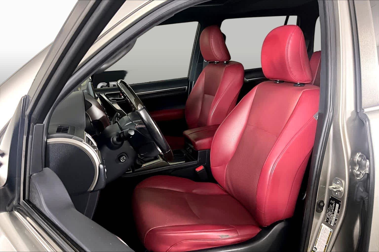 Used 2022 Atomic Silver Lexus Premium image 8