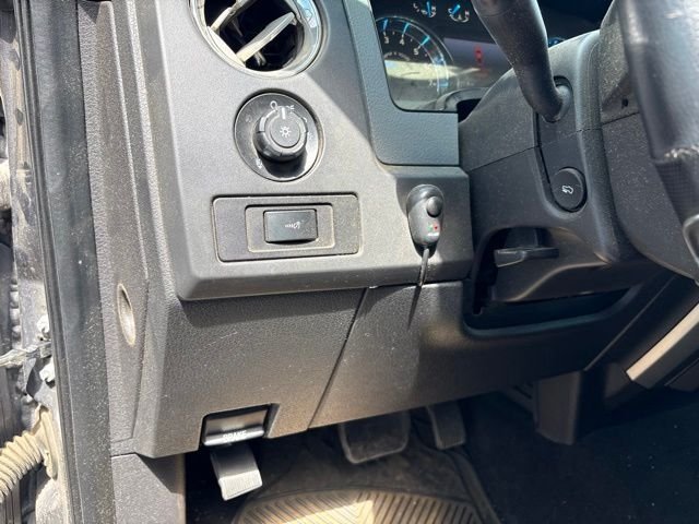 Used 2013 Gray Ford XLT image 9
