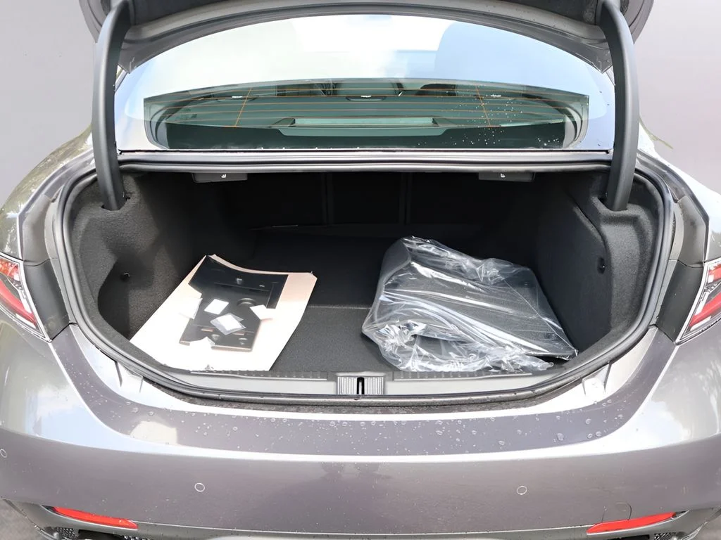 New 2026 Vesuvio Gray Metallic Alfa Romeo Base image 19