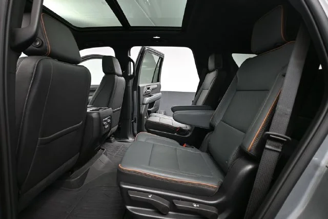 Used 2025 Silver GMC AT4 image 35