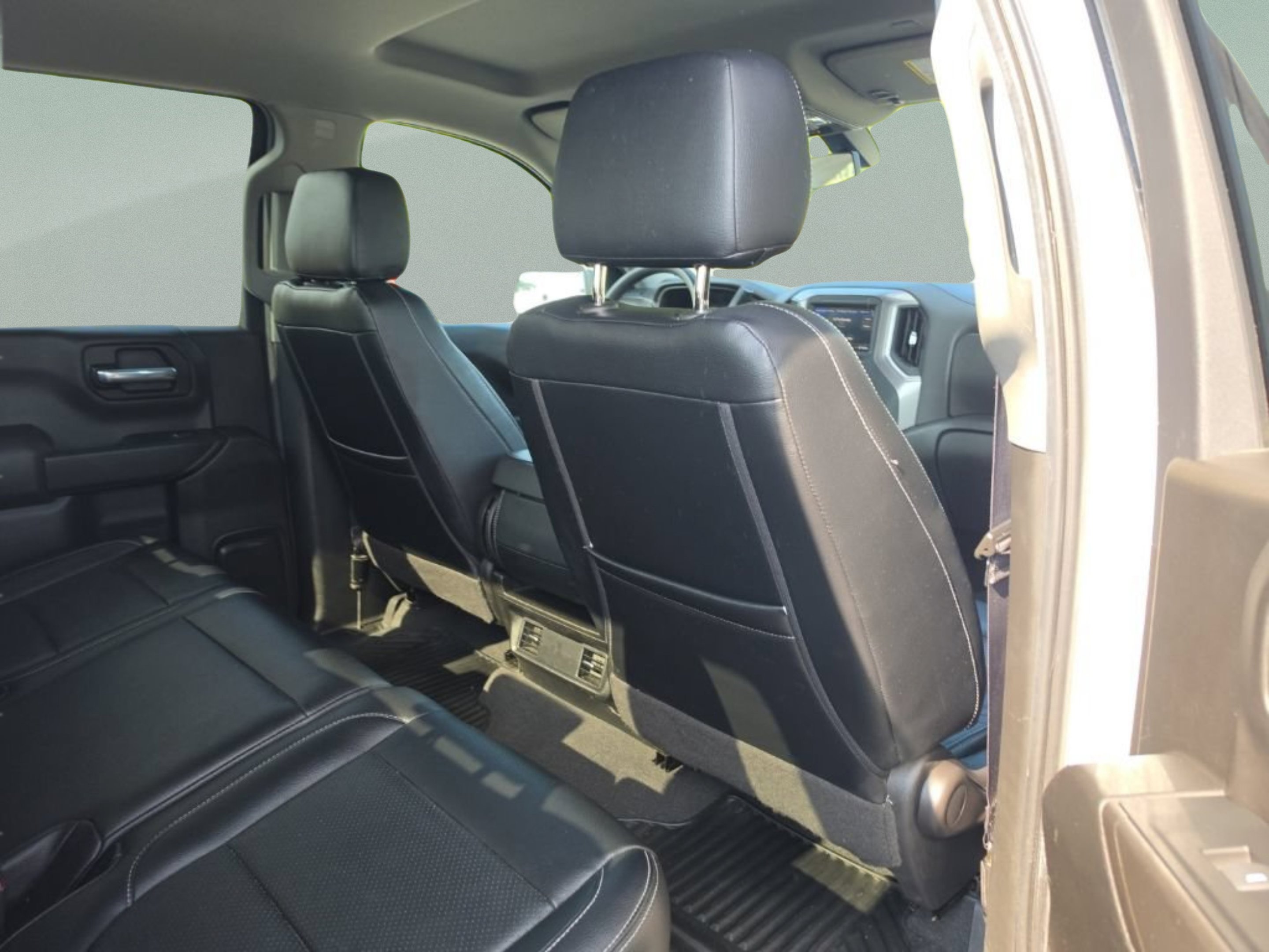 Used 2021 SUMMIT WHITE Chevrolet Custom image 24