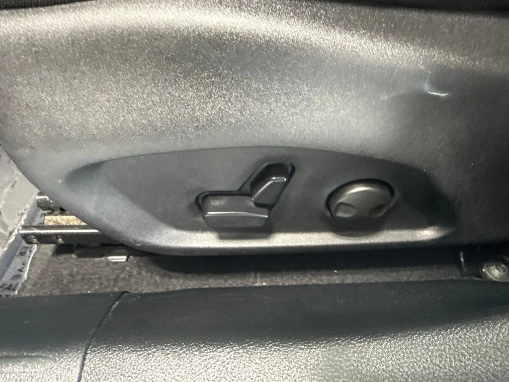 Used 2025 Black Jeep Latitude image 15