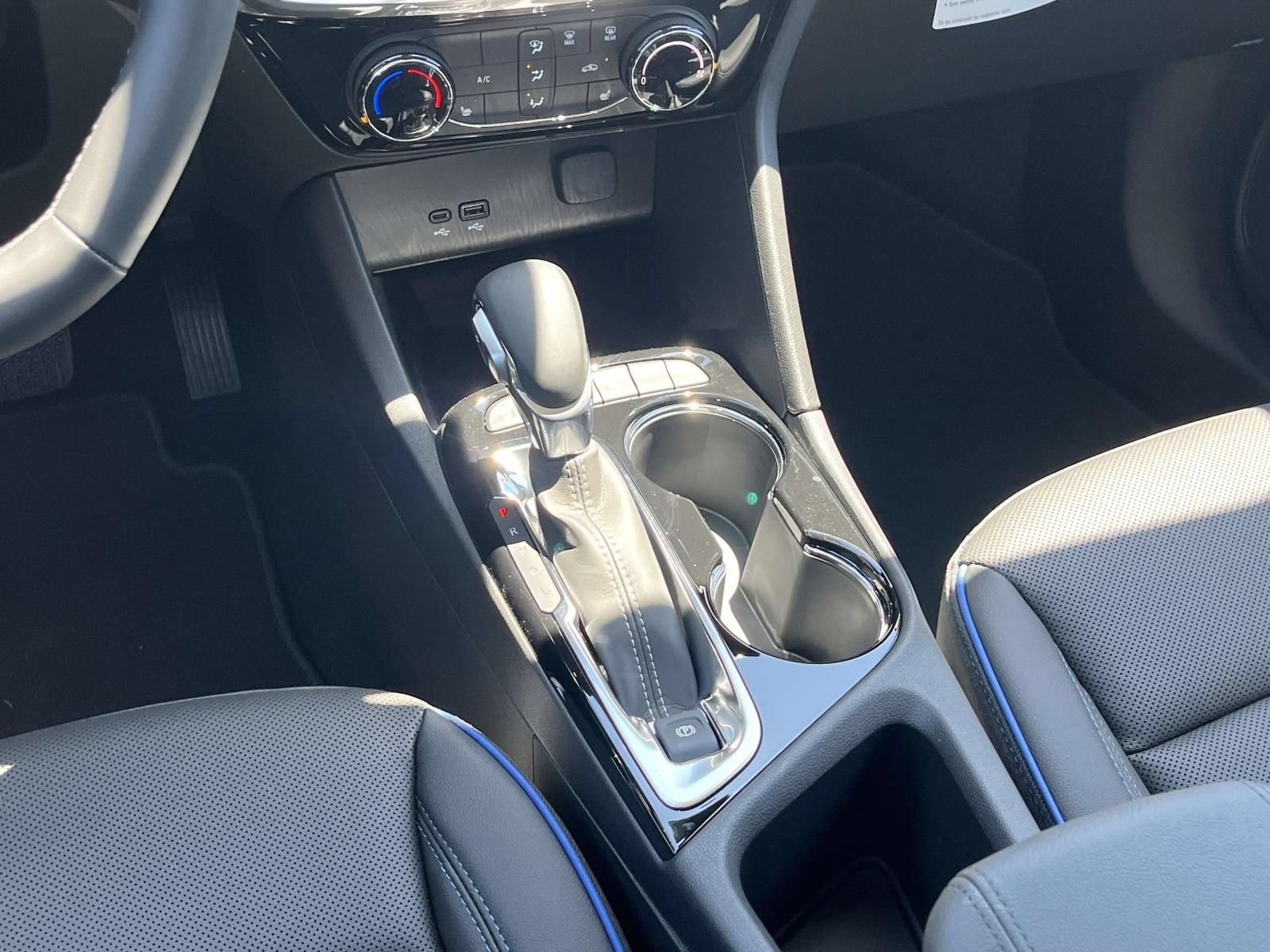 2026 Buick Encore GX Sport Touring - Photo 14