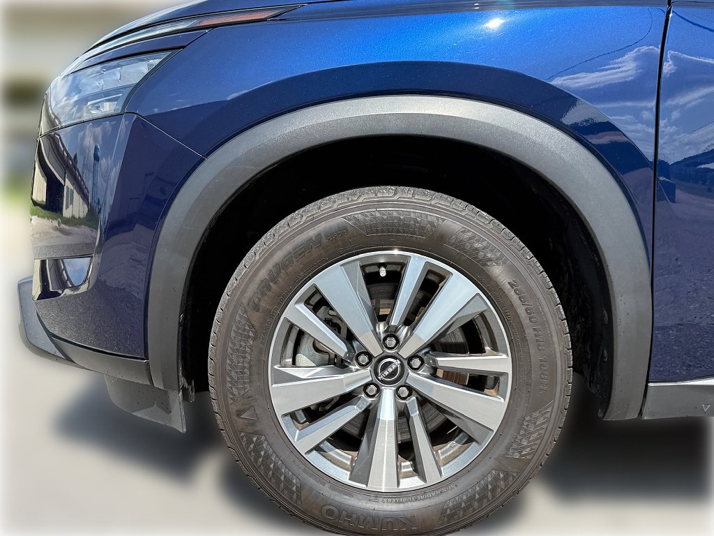 Used 2025 Deep Ocean Blue Pearl Nissan SL image 4