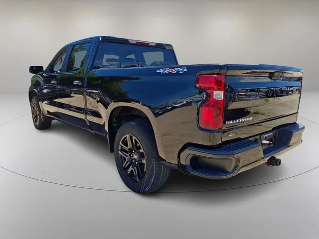 Used 2022 Black Chevrolet Custom image 7