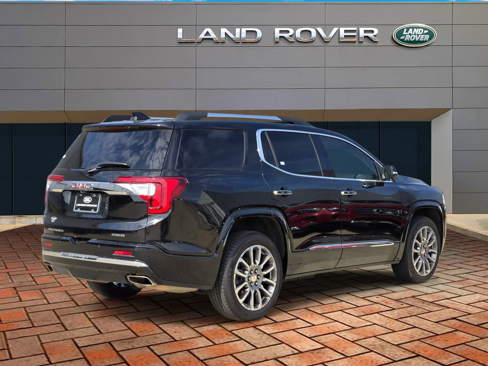 Used 2023 Ebony Twilight Metallic GMC Denali image 4