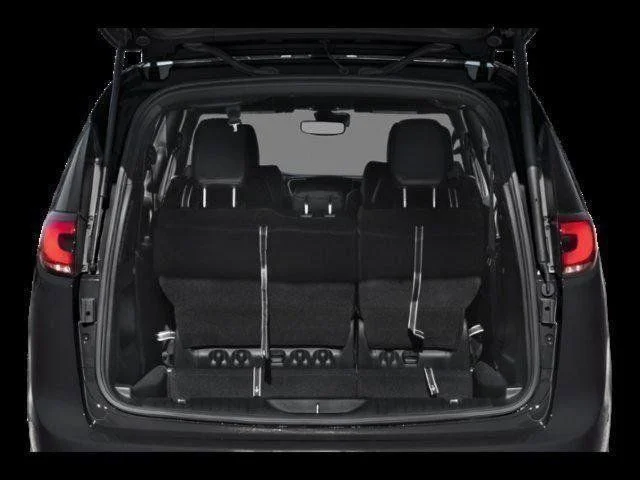 New 2026 Diamond Black Crystal Pearl-Coat Exterior Paint Chrysler Select image 15