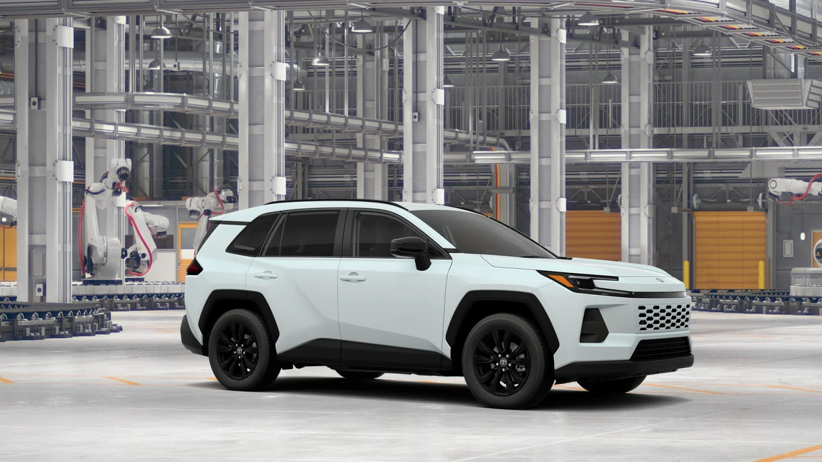 New 2026 Wind Chill Pearl Toyota XLE Premium image 14