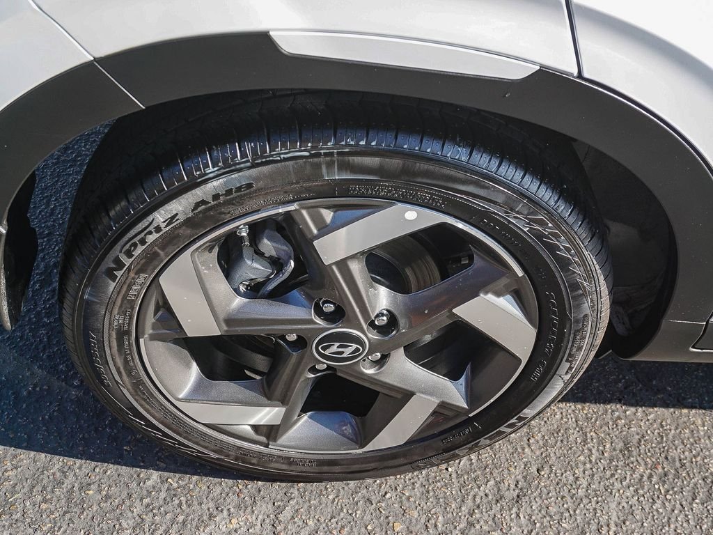 Used 2025 White Hyundai Limited image 8