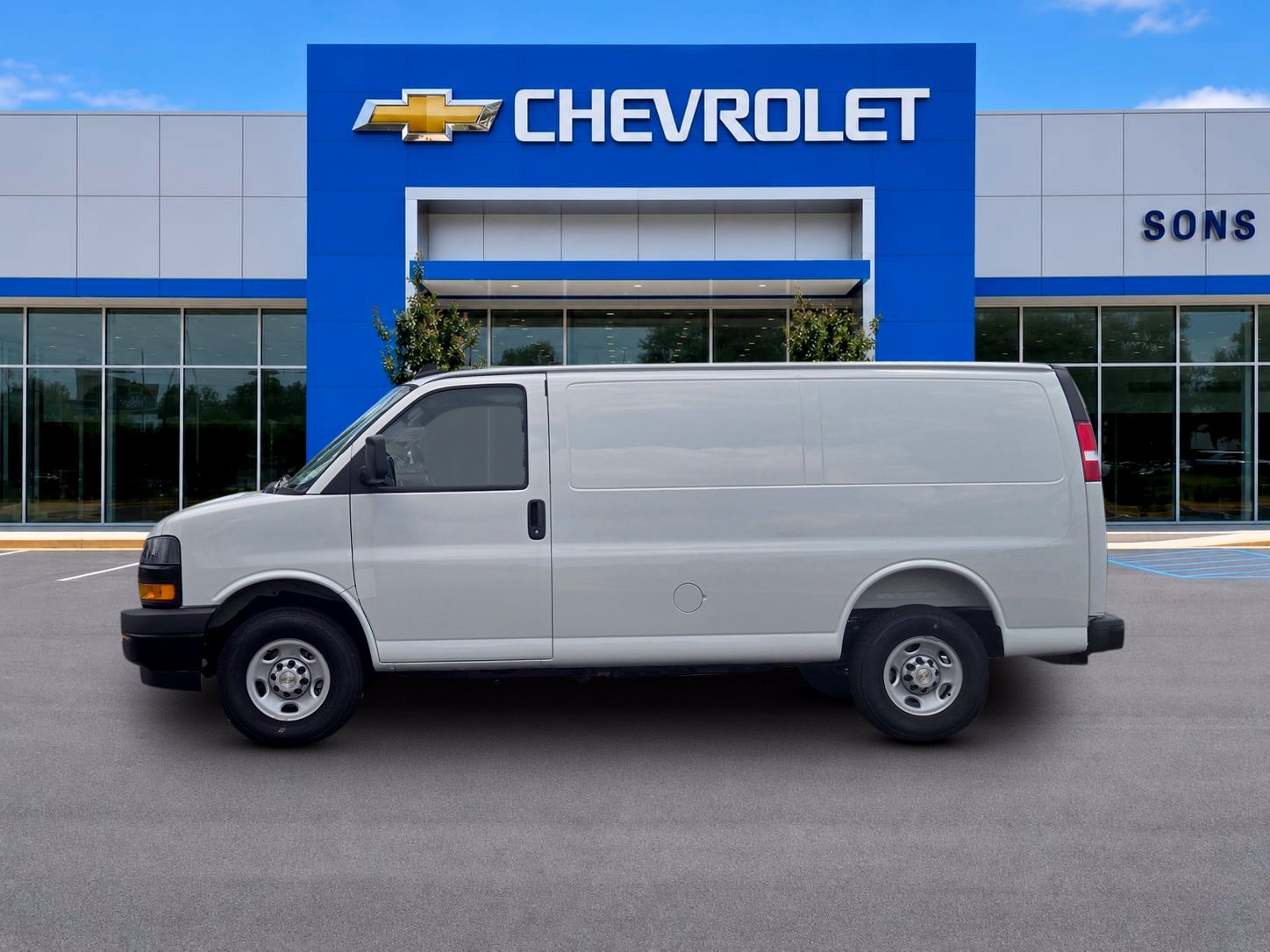 2025 Chevrolet Express Cargo Work Van - Photo 8
